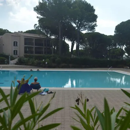 Apartment Saint-raphael, 1 Piece, 4 Personnes - Fr-1-226a-135